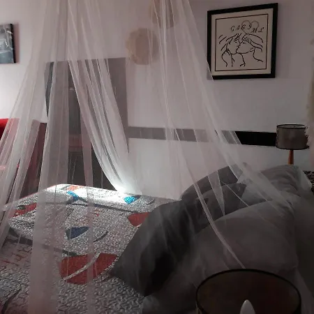 Al- Almada 4 Quarto em Acomodações Particulares Porto