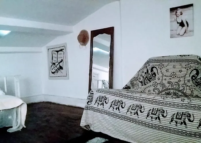 Homestay Al- Almada 4 Porto