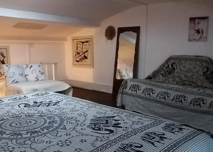 Al- Almada 4 Homestay Porto